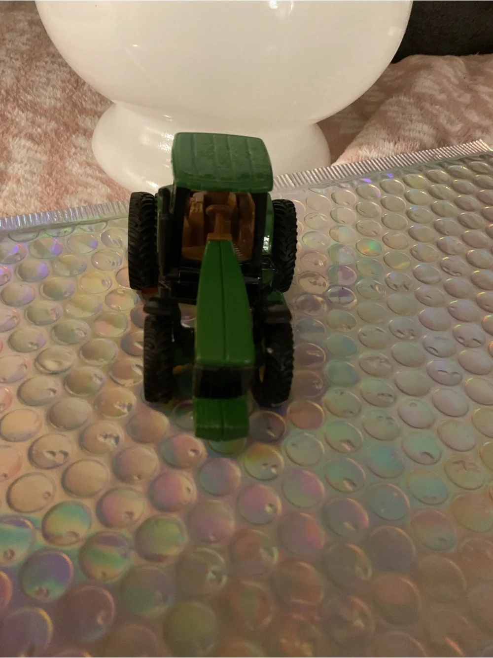 Ertl 1:64 John Deere Tractor 8300 MFWD Farm Toy